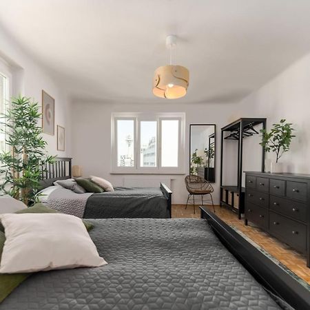 King Bed Home, 3 Bed Rooms, Perfect For Long Term Stay Wien Eksteriør billede