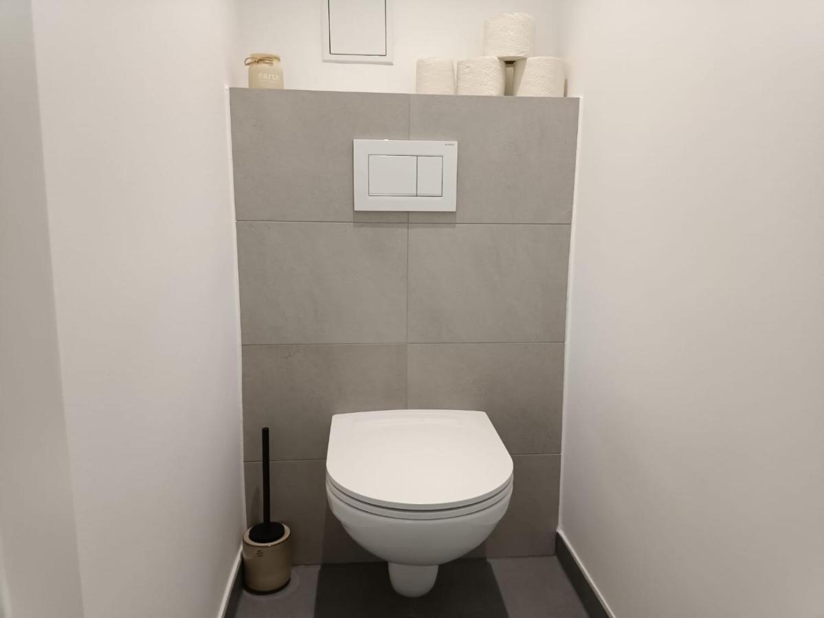 King Bed Home, 3 Bed Rooms, Perfect For Long Term Stay Wien Eksteriør billede