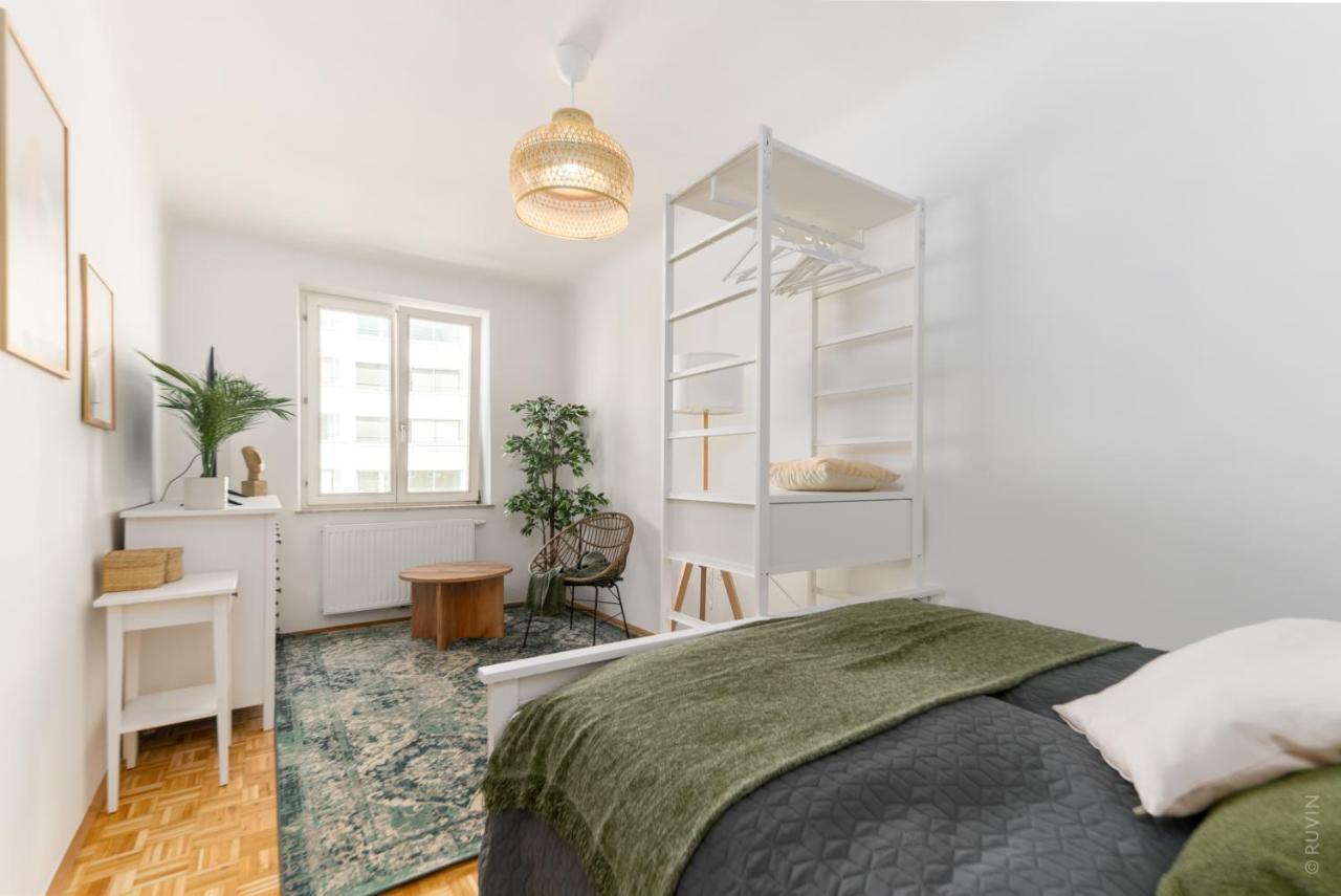 King Bed Home, 3 Bed Rooms, Perfect For Long Term Stay Wien Eksteriør billede